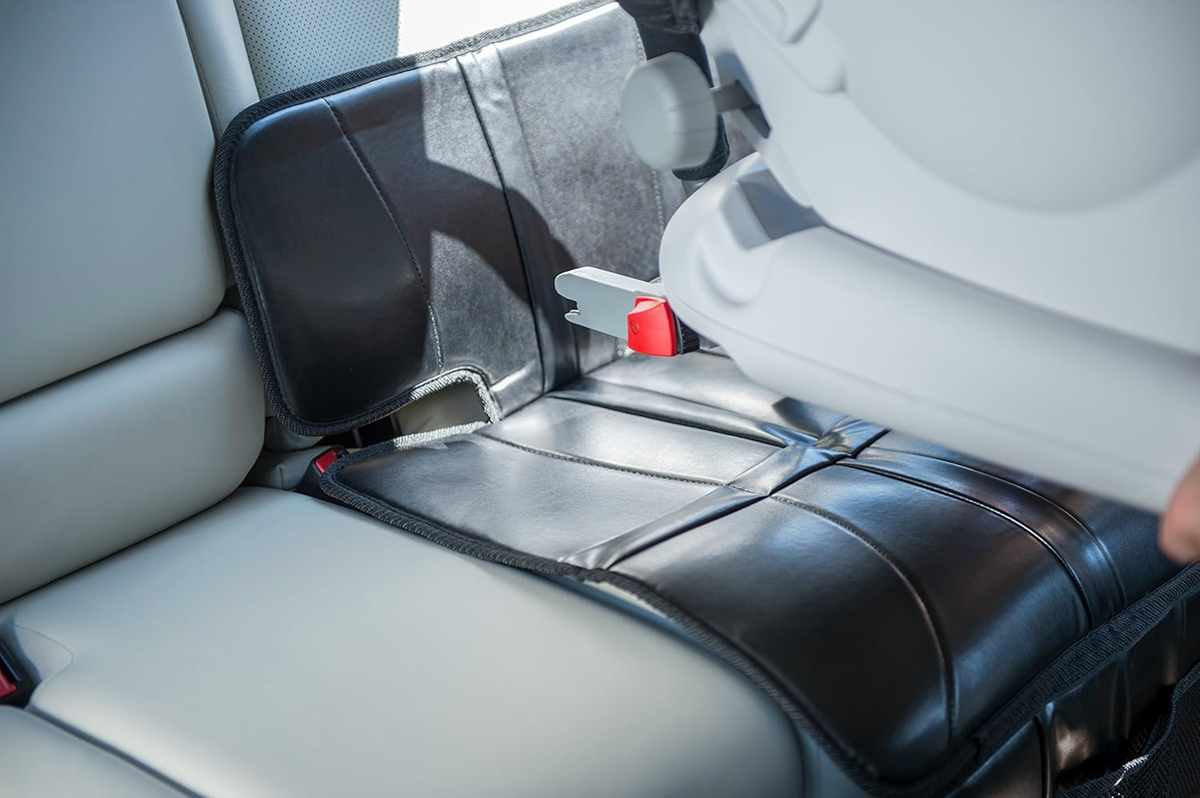 BRITAX ROMER car seat mat with ISOFIX system