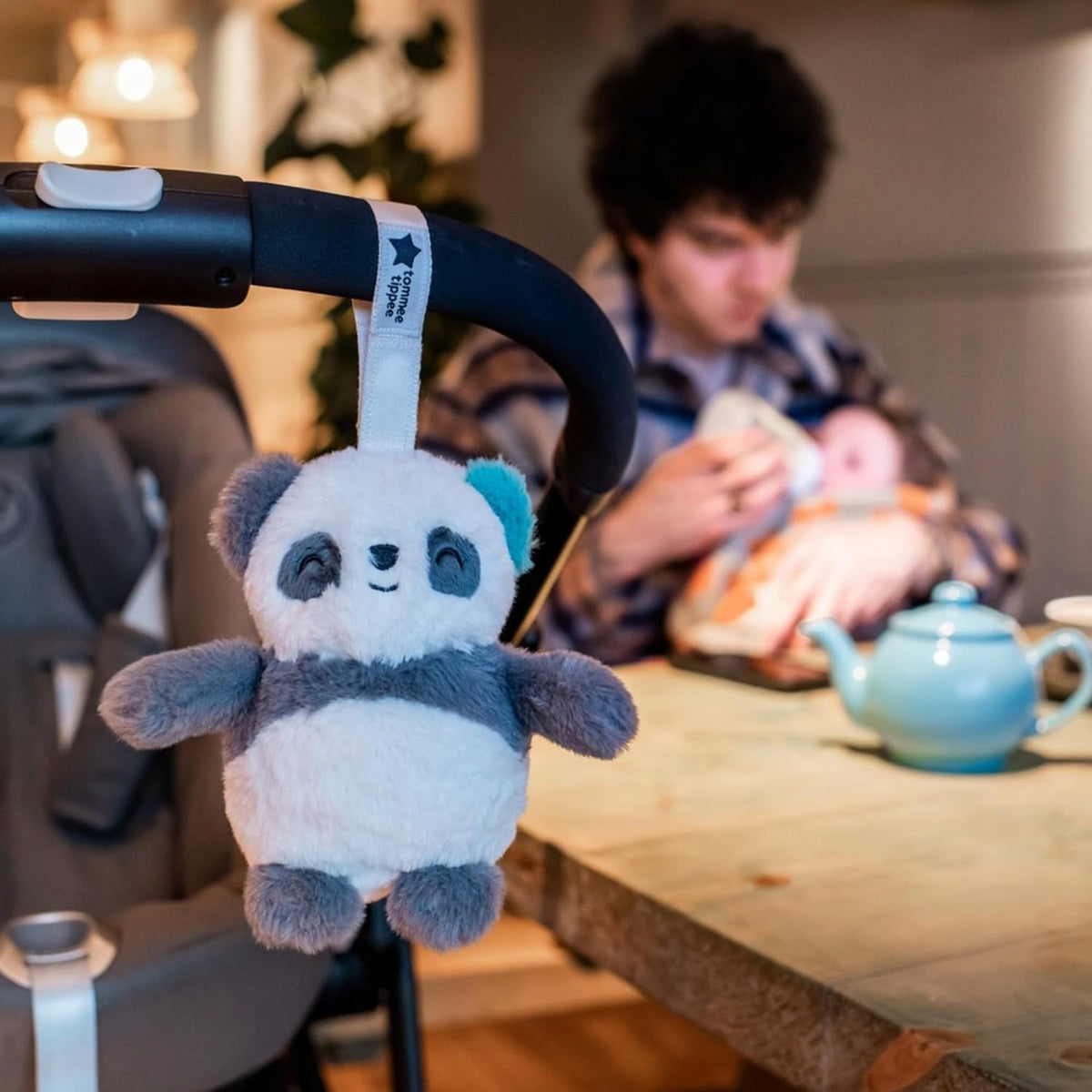 TOMMEE TIPPEE PipPanda Deluxe peluche lámpara con sonidos y sensor de llanto