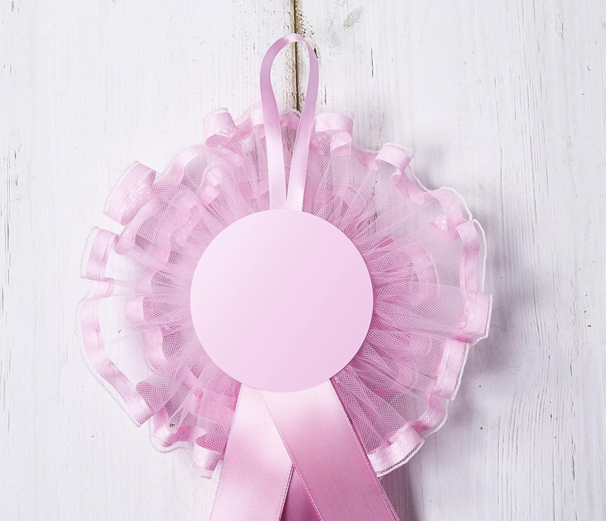 MARELI strik voor de geboorte van een baby 32 cm keramiek tule satijn
