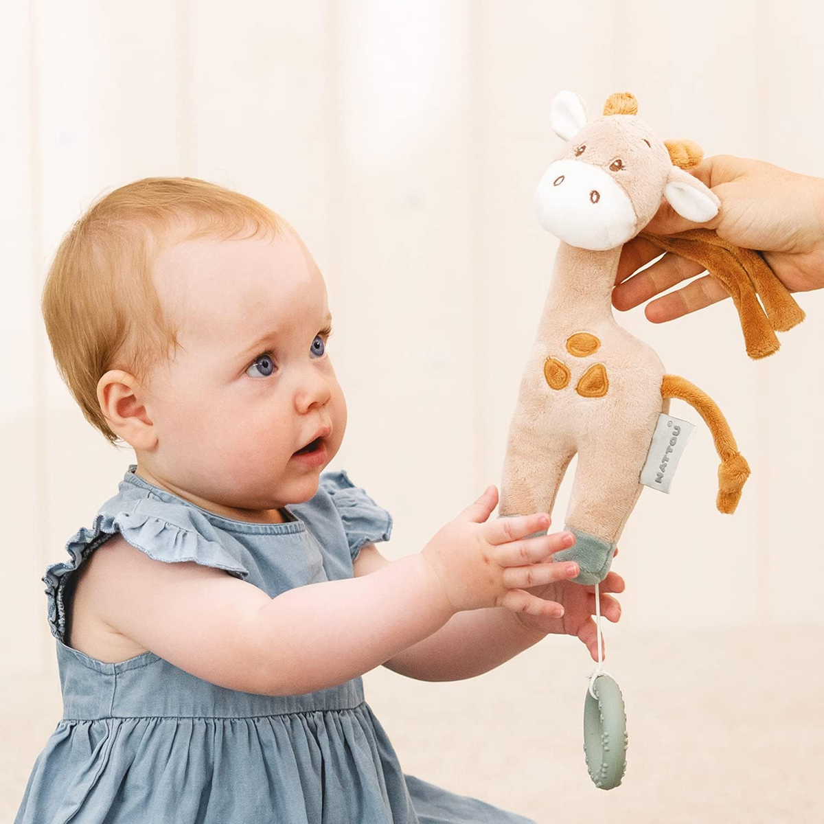 NATTOU jucărie de pluș cu carusel muzical La-Le-Lu GIRAFĂ LUNA 22 cm