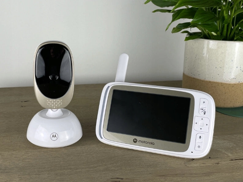 MOTOROLA VM85 Connect elektronická chůvička 5" FHSS