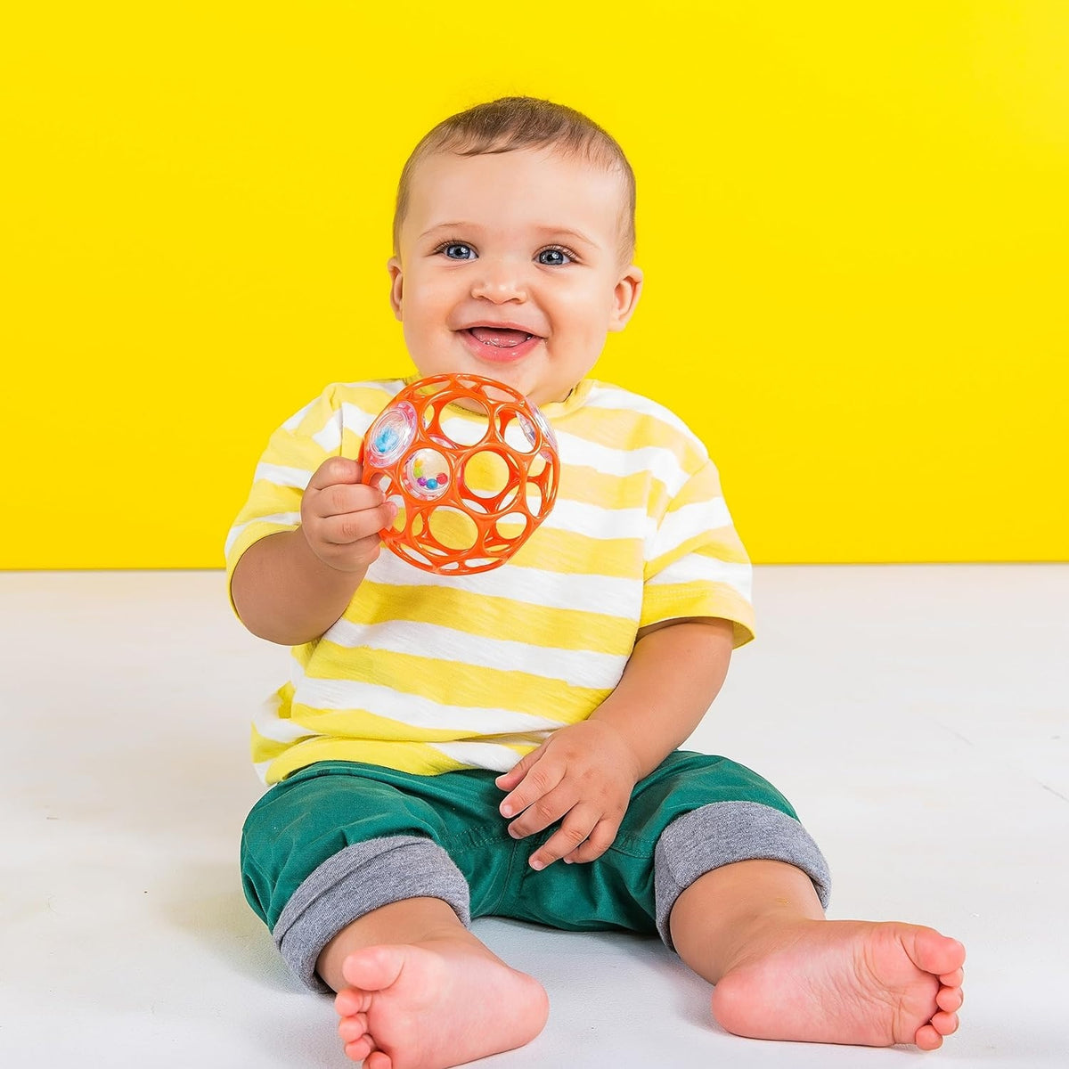 BRIGHT STARTS Oball Rammelaar bijtring met rammelaars 10 cm