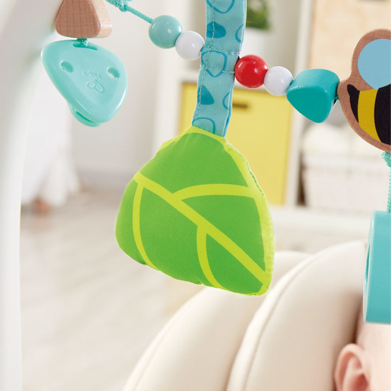 HAPE pendente para carrinho, berço e cadeira auto 43 cm