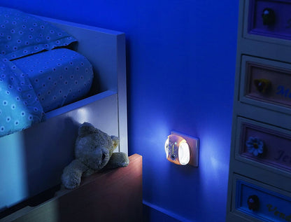 SAFETY 1ST lámpara nocturna LED automática para enchufe