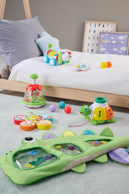 CHICCO Rainbow Spinner bączek z motywem łąki 16 x 22 cm 6 m+ – zdjęcie produktu 3