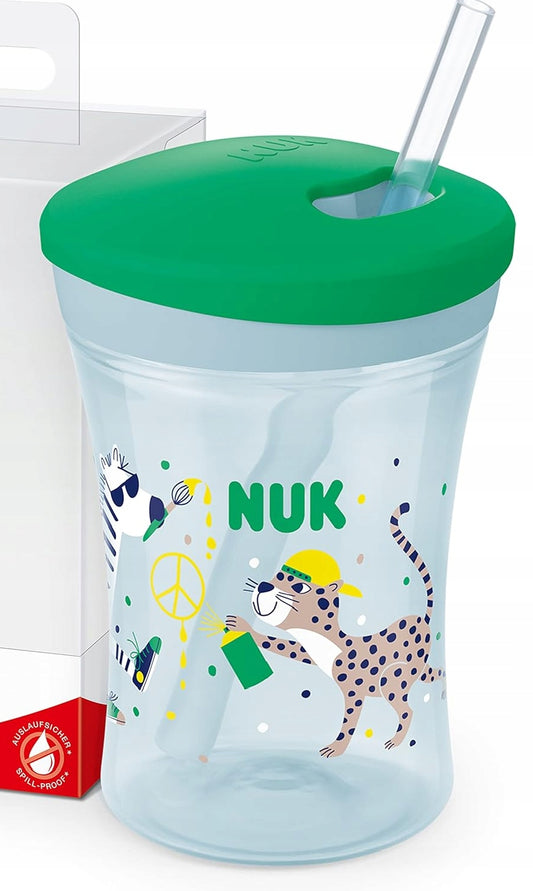 NUK Action Cup KUBEK NIEKAPEK 12 m+ zielony kubek z elastyczną słomką 230 ml BPA free