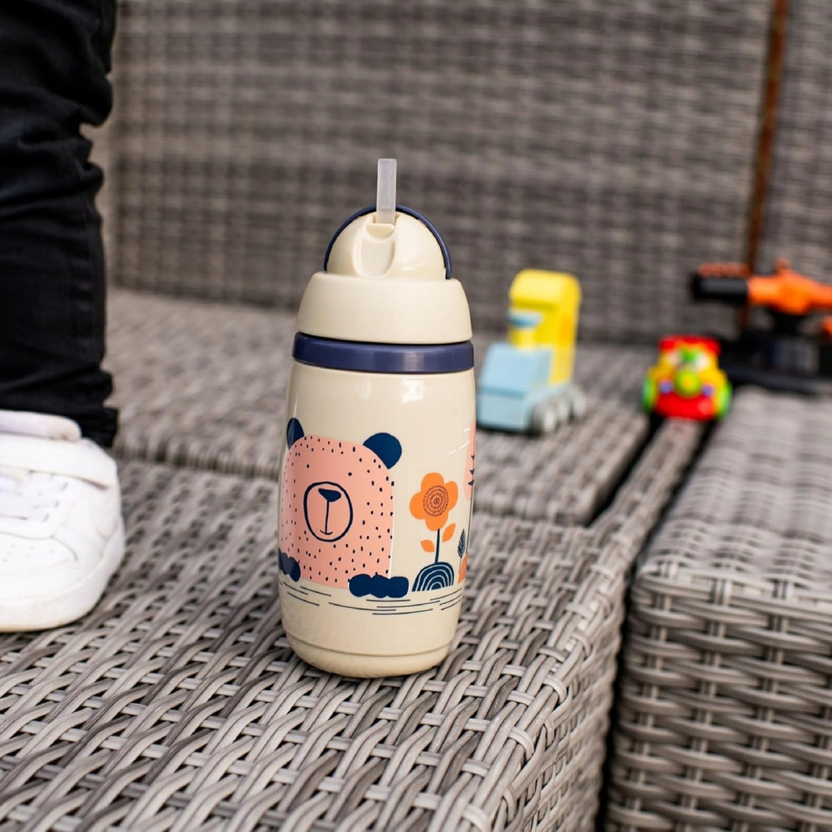 TOMMEE TIPPEE Superstar bidon ze słomką 266 ml 12 m+ z motywem niedźwiedzia, szary, szczelny