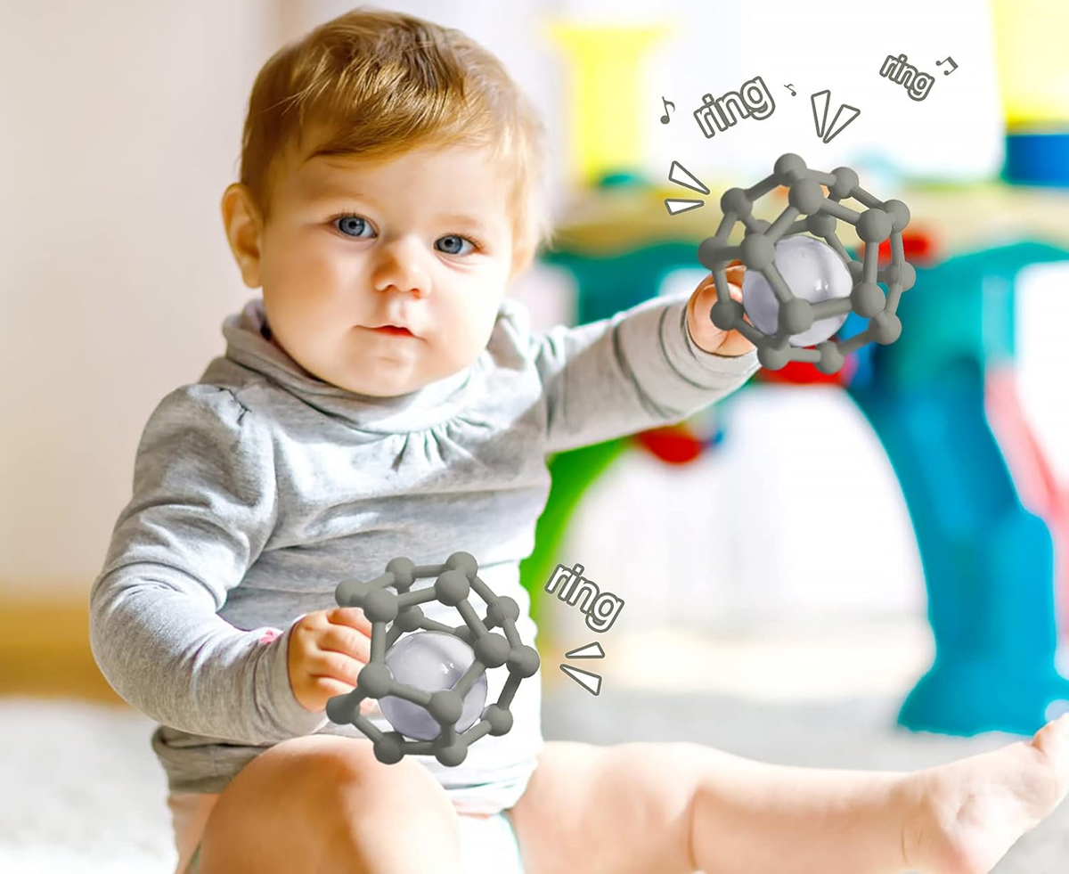 MCGMITT Teether Ball silikonowy gryzak z grzechotką 8,5 x 10 cm – zdjęcie produktu 3