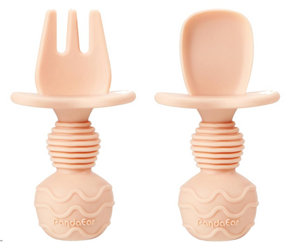 Set silicon PANDAEAR 2 farfurii compartimentate, 2 linguri, 2 furculițe