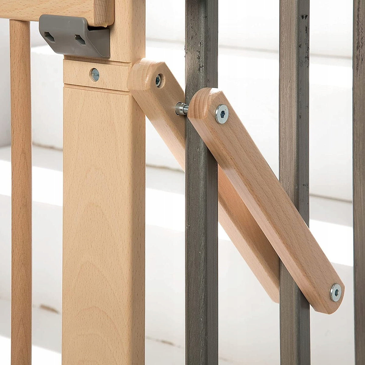 GEUTHER UCHWYTY do balustrad i bramek schodowych, drewniane uchwyty montażowe do bramek zabezpieczających schody