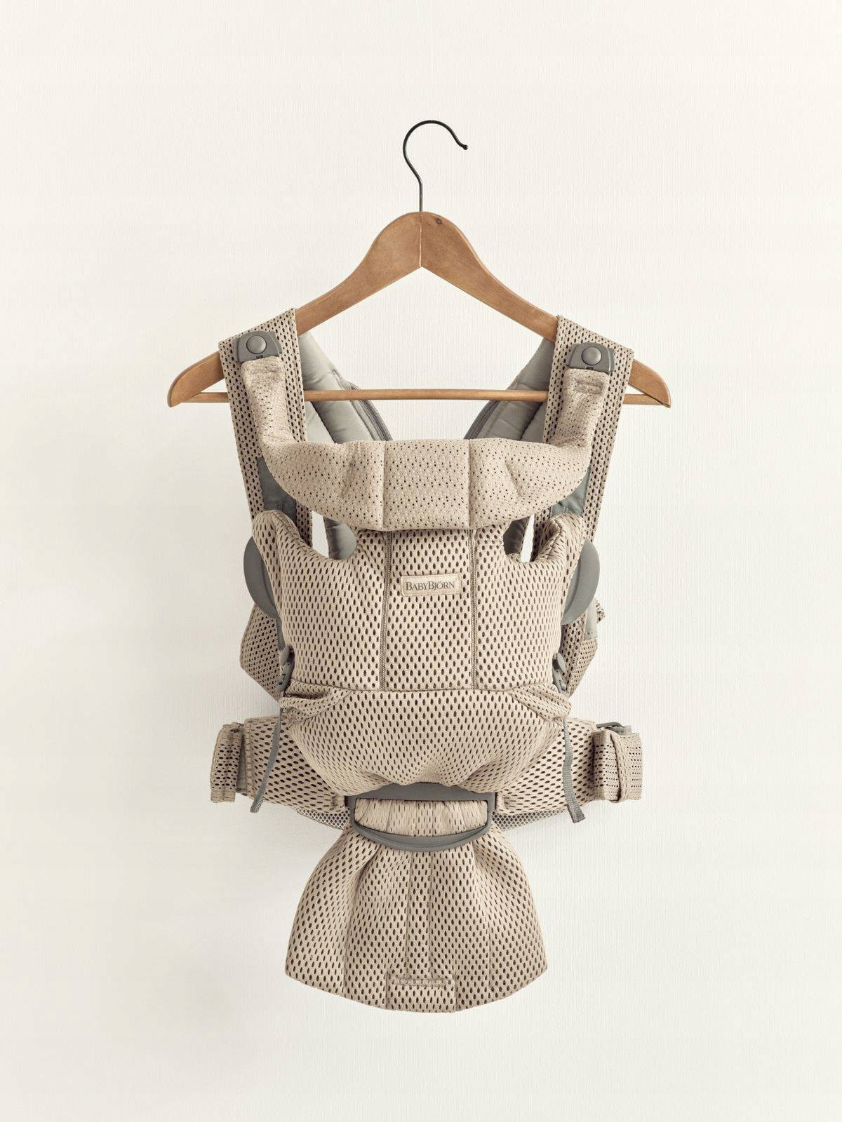 BABYBJORN Move Airy Mesh ergonomic baby carrier