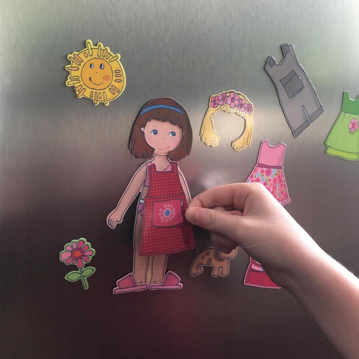 HABA układanka magnetyczna Ubierz Lilli 4 tła 54 magnesy – zdjęcie produktu 3
