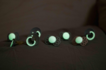 BIBS SUPREME Glow in the Dark2 rubber nipples, symmetricalglow in the darkage 6 months+multicolouredGood