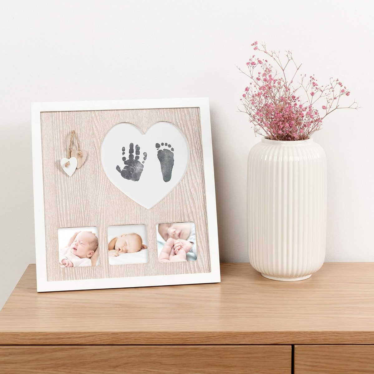 NAVARISphoto frame and hand and footprintsage 6 m+colour whitedimensions shown on one of the photosmaterials