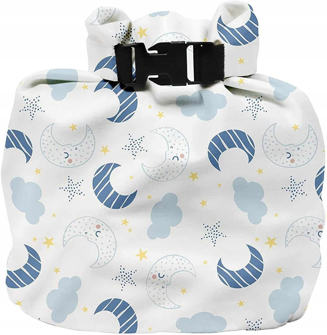 BAMBINO MIO worek na mokre pieluchy wodoodporny z niebieskim wzorem księżyca i chmurek
