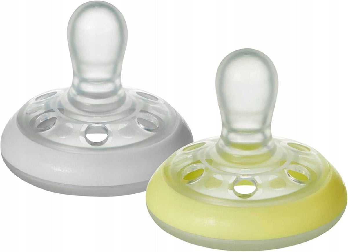 TOMMEE TIPPEE ortodontikus cumi, 2 db, 0–6 hónap VILÁGÍT