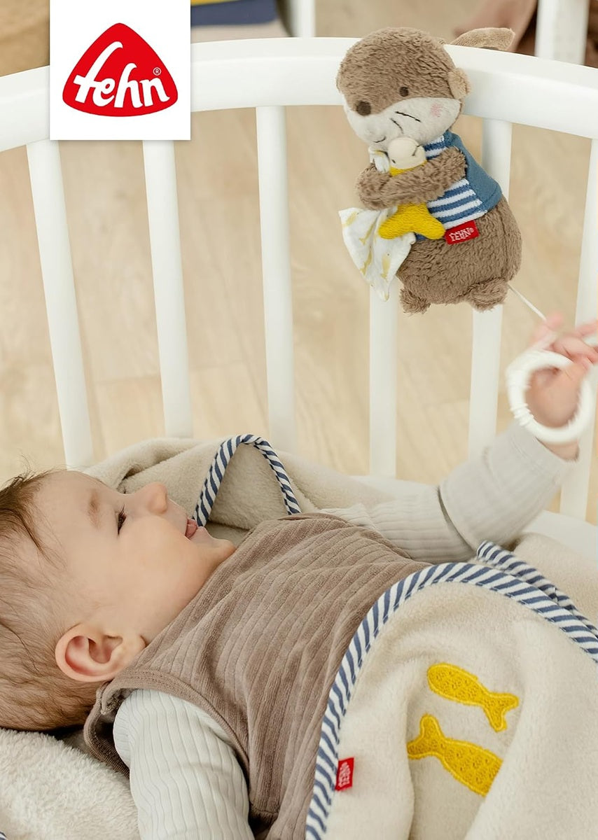 FEHN pluszowa zawieszka z pozytywką WYDRA 17 cm kołysanka Brahmsa – zdjęcie produktu 3