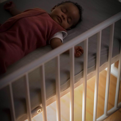 MAXI-COSI Glow inteligentna lampka nocna pod łóżeczko z aplikacją 30 cm – zdjęcie produktu 4