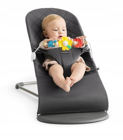 BABYBJORN Flying Friends bară din lemn și plastic pentru balansoar 31 cm
